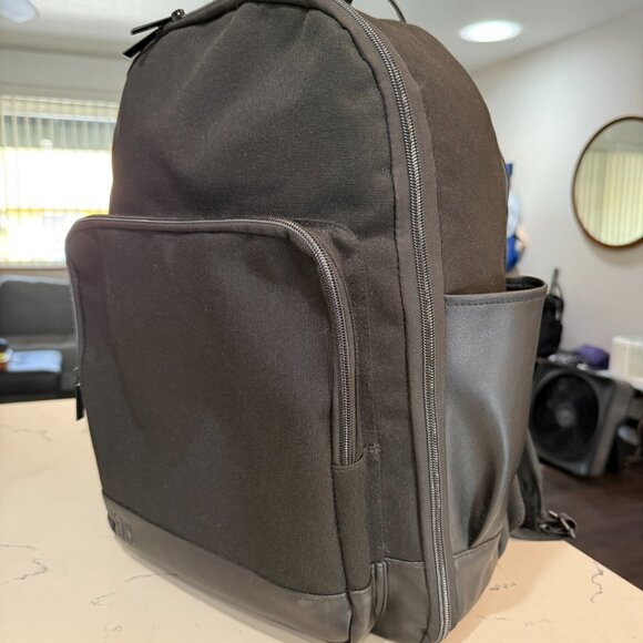 BEIS The Travel Backpack in Black EXCELLENT CONDITION - Picture 6 of 15